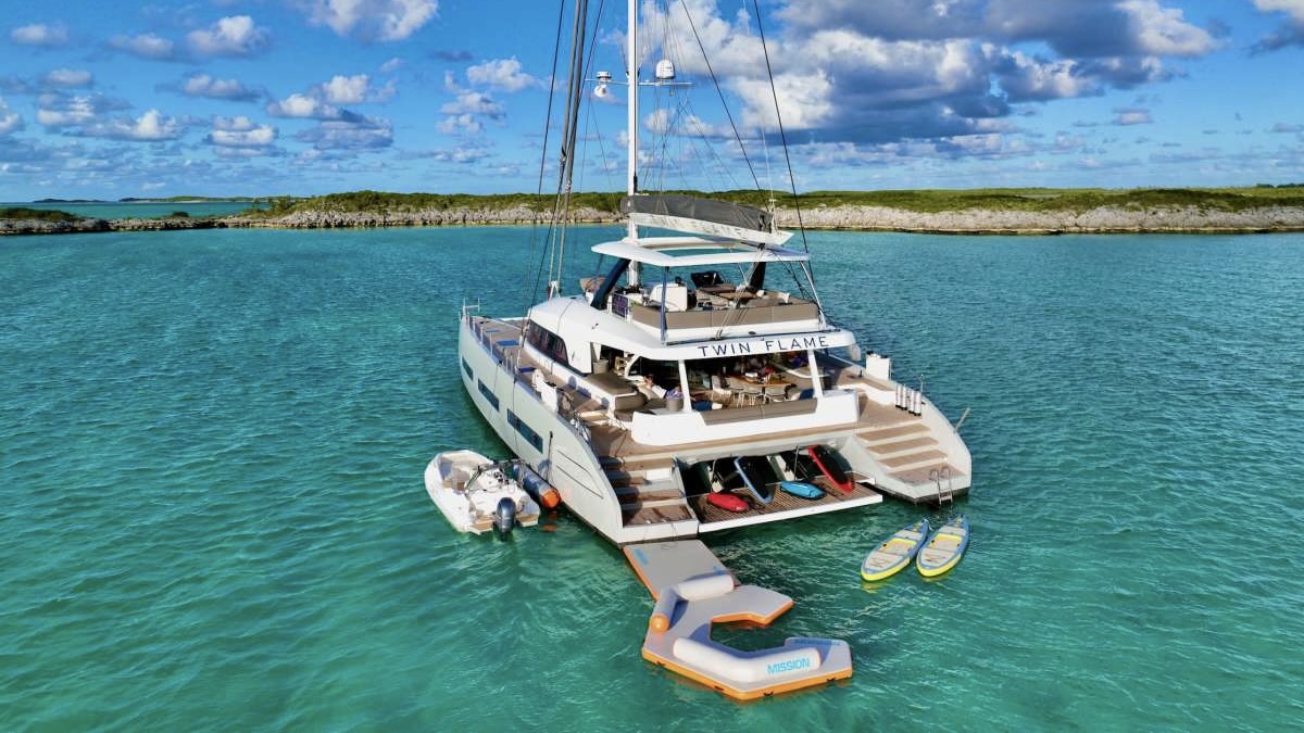 Bahamas catamaran charter