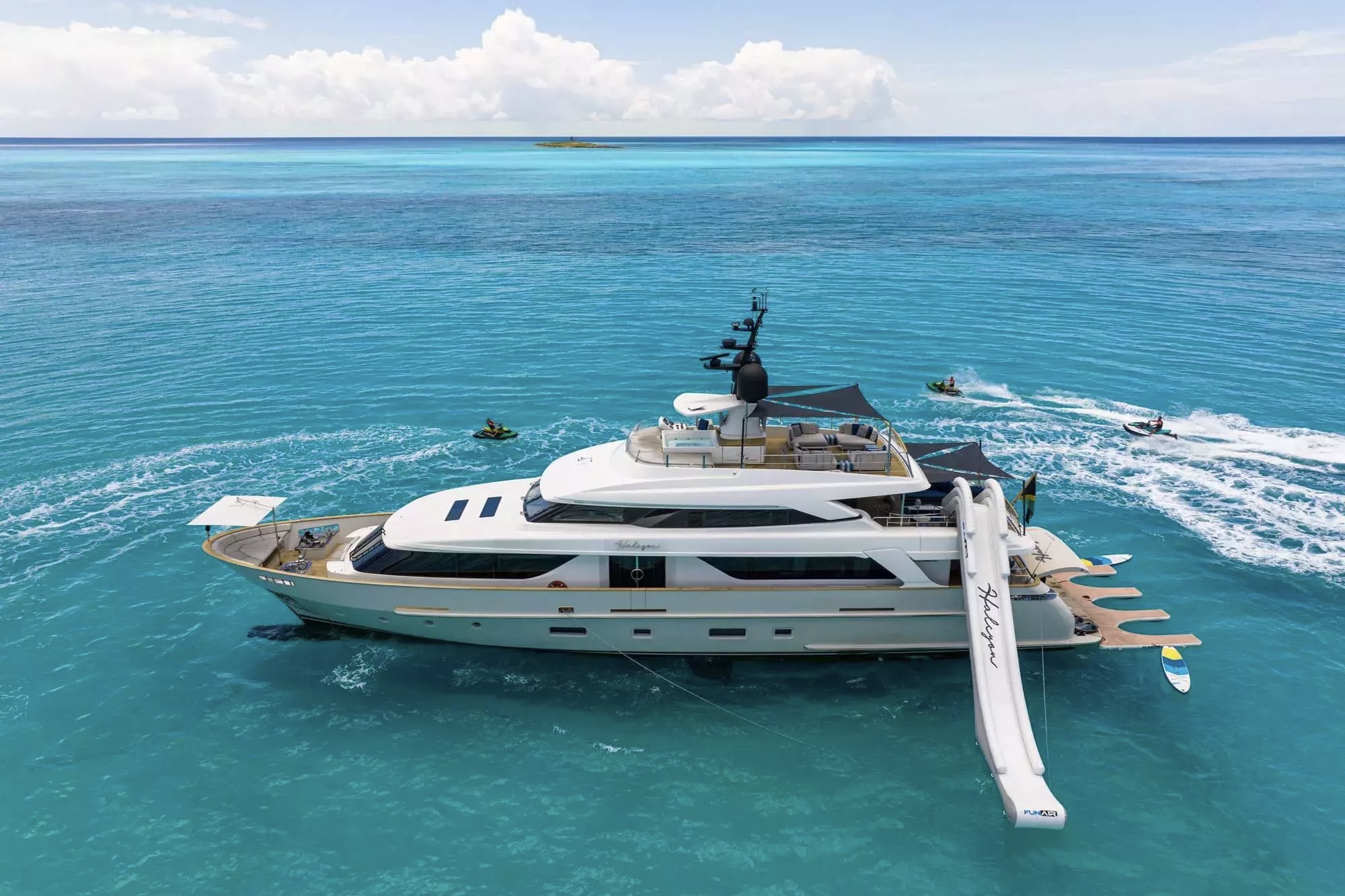 Bahamas Motor Yacht charter