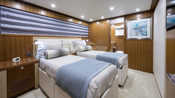 Port Twin Guest Cabin