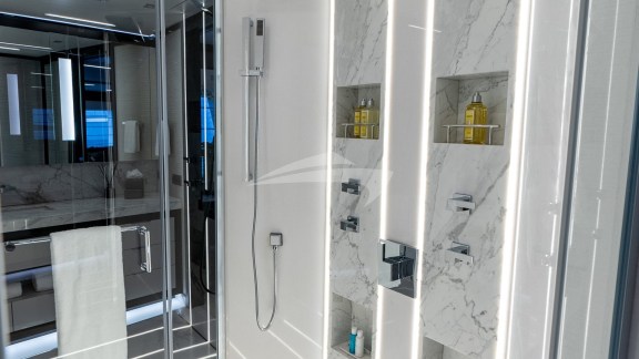 Master Stateroom En-suite Shower