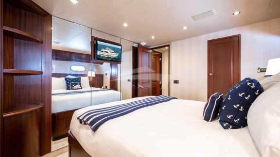 Image of TRANQUILITY yacht #17