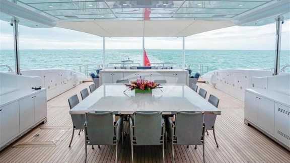 Deck Dining