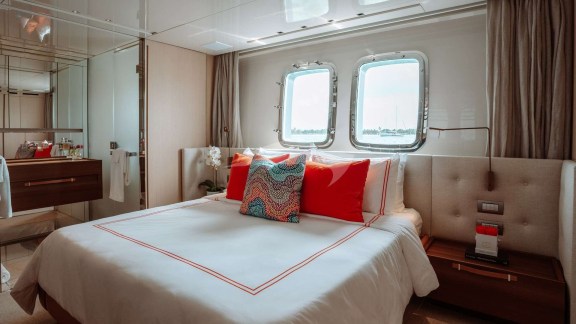 Image of FIFTY SHADES yacht #6