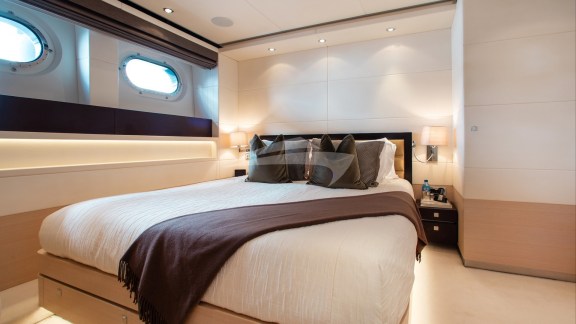 Image of LADY L yacht #13