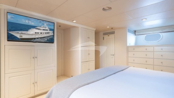 Image of CHANSON yacht #11