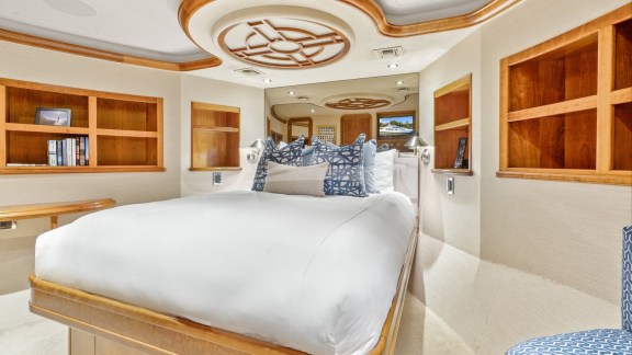 Image of SLEEPOVER yacht #20