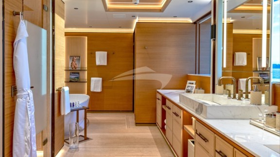 Owner's En Suite Bath