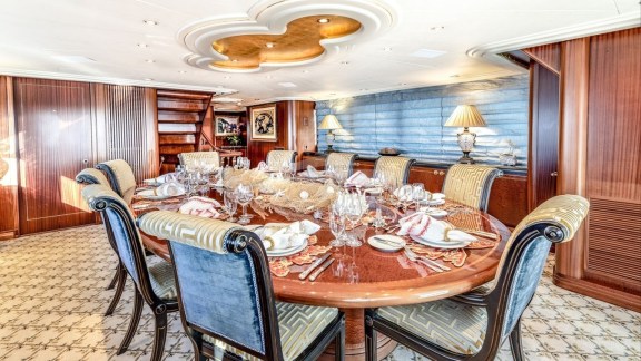 Dining Room (Bridge Level)