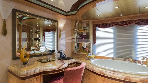 Image of LIBERTY yacht #7