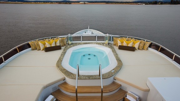 Image of SILVER LINING yacht #24