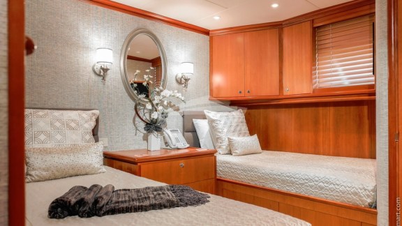 Twin Guest Stateroom (2)