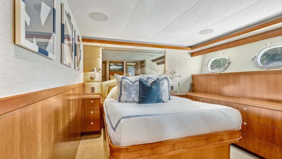 Image of SLEEPOVER yacht #16