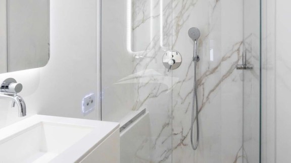 Image of UNWAVERING yacht #10