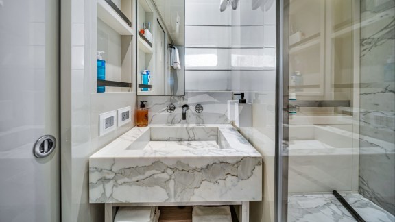 Guest Double Bathroom