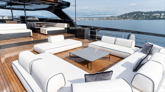 Image of LADY FIRST yacht #18