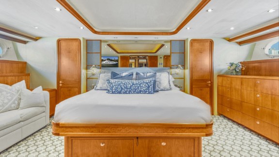 Image of SLEEPOVER yacht #11