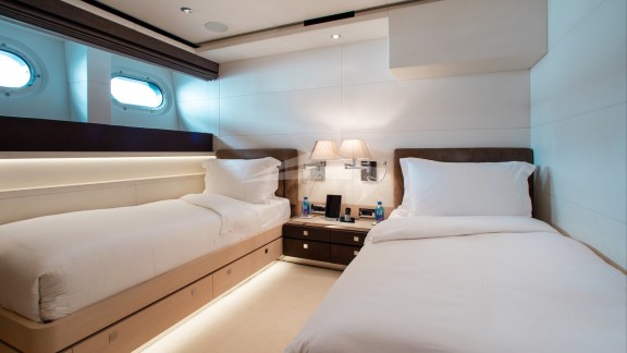 Image of LADY L yacht #16