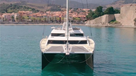 bgyb_charter_catamaran_sunreef82_houbara_2