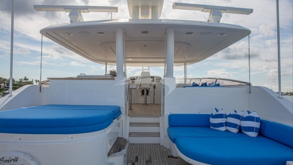 SPIRIT Flybridge 13