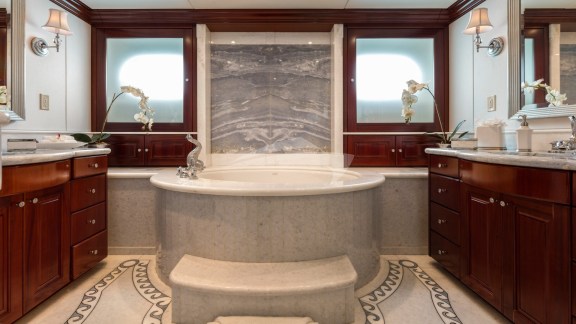 Image of CARTE BLANCHE 161 yacht #11