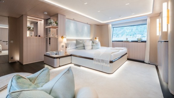 Image of M yacht #18