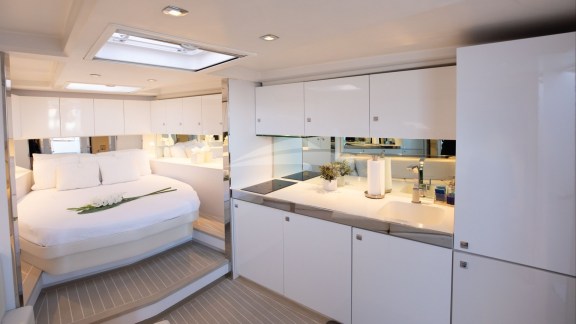 Image of VANDUTCH yacht #11