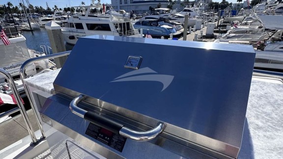 Image of LADY B yacht #19