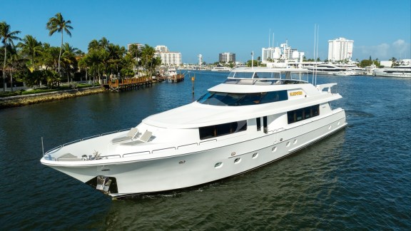Image of SLEEPOVER yacht #25