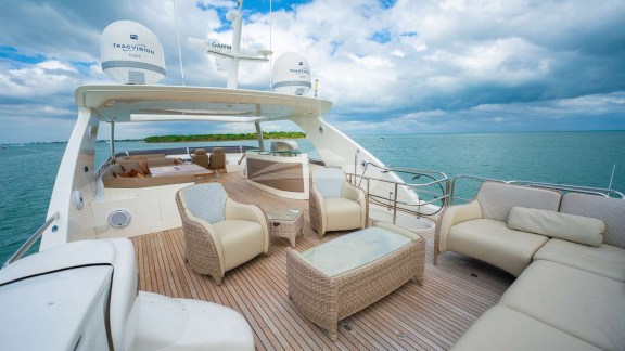 Image of NO CURFEW yacht #5