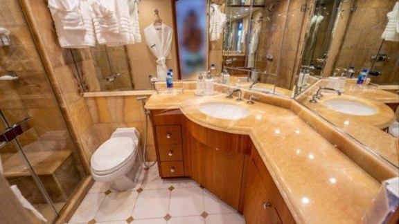 LOWER DECK MASTER ENSUITE