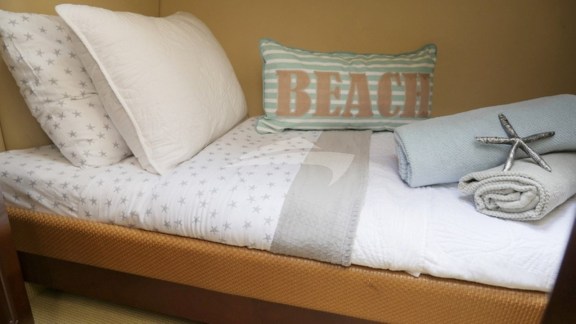 Twin Starboard Cabin