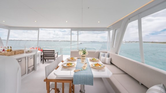 Al Fresco dining with open view