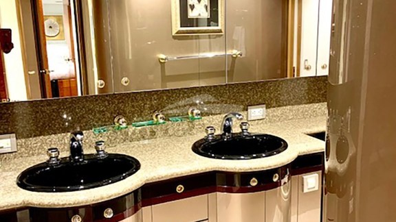 Image of CHASER yacht #8