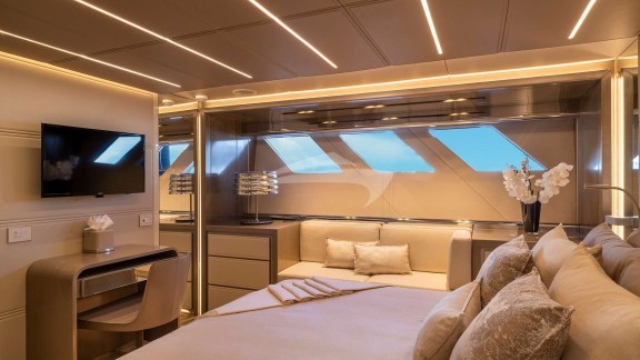 Image of THE PEDDLER yacht #7