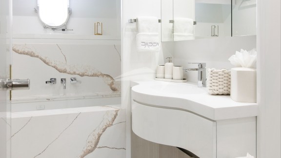 Master Bathroom Jacuzzi Tub