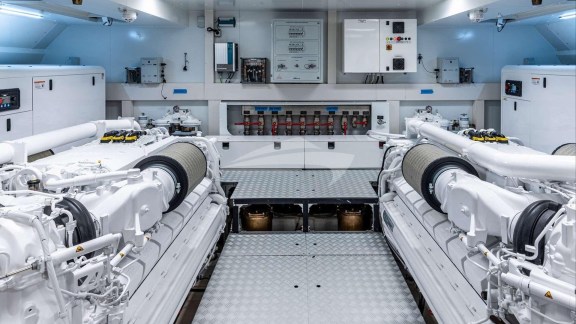 Image of LADY FIRST yacht #19