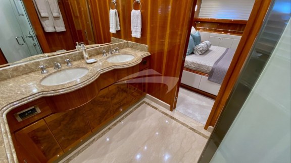 Guest ensuite