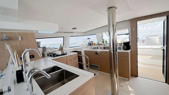 Image of M LEGACY yacht #8
