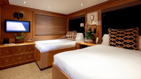 Image of TREEHOUSE yacht #6