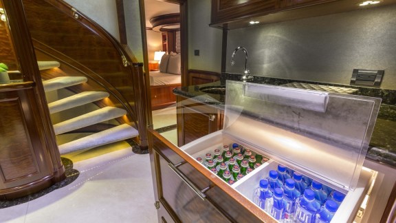 Image of FAR FROM IT yacht #18