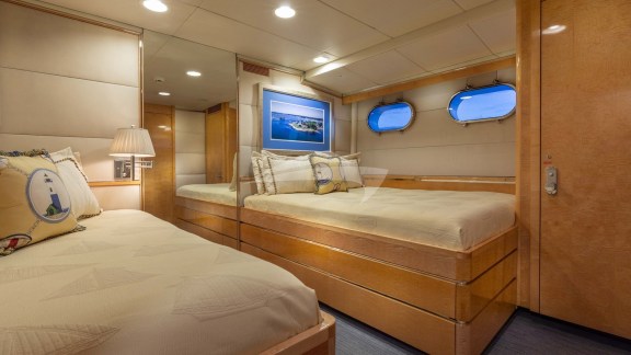 Guest Stateroom 2 (w/ Pullman)