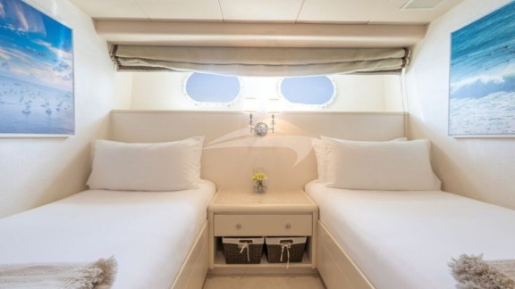 Image of CHANSON yacht #17