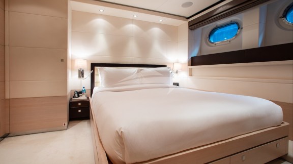 Image of LADY L yacht #15