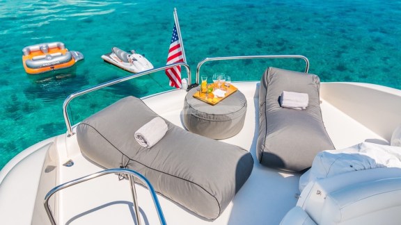 Flybridge facing stern