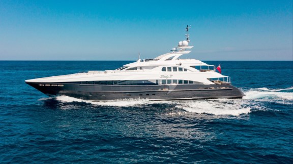 Image of LADY L yacht #29