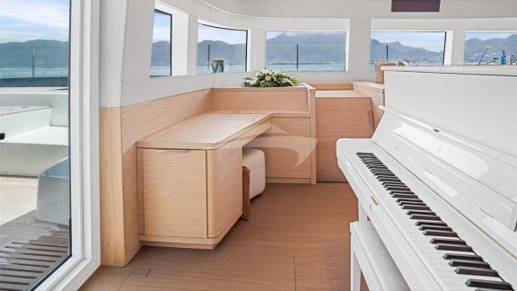 BGYB_Charter_Catamaran_Lagoon77_MANEETNOCTE_Photo15