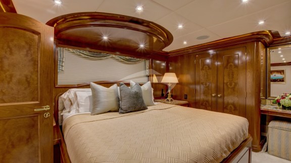 King stateroom (2)
