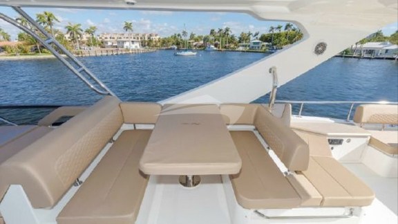 Flybridge Dining Port Side