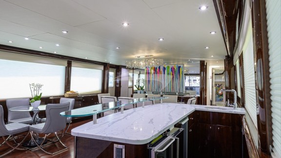 110_lazzara_pure_romance_salon_08