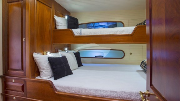 Image of COLUMBIA yacht #12